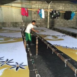 Pareo Bali Art Fait Main Fougere Et Fleurs De Tiare 8480 -Monoï Boutique pareo bali art fait main fougere et fleurs de tiare 8480 b1 3